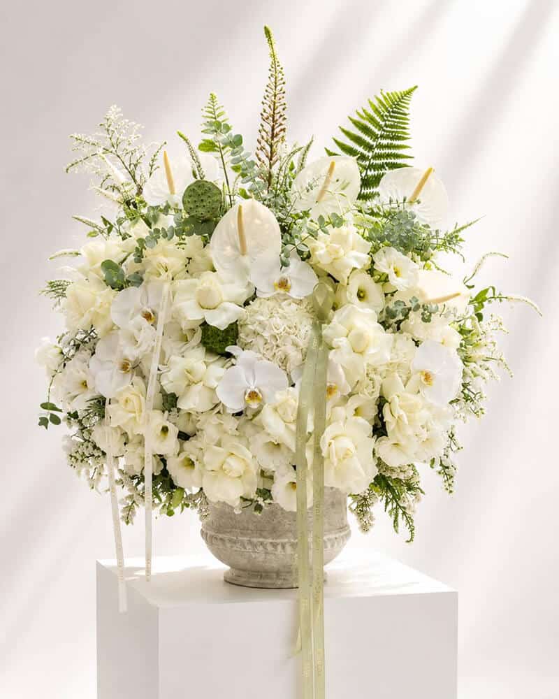 گلدان گل لاکچری سفید